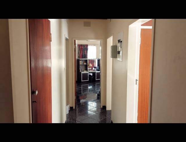 3 BEDROOM HOUSE FOR SALE IN VANDERBIJLPARK SE 6